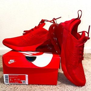 Boys University Red Nike Air Max 270 Gradeschool